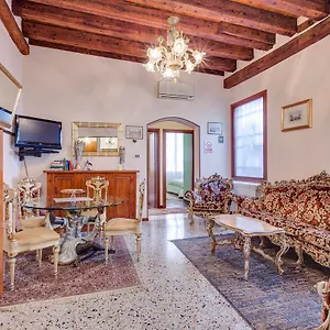 San Moise Luxury , Venice Italy
